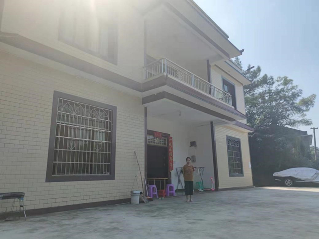 刘洁寄宿于姐姐家 刘洁寄宿于姐姐家