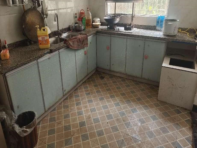 李凤借住房子厨房照 李凤借住房子厨房照