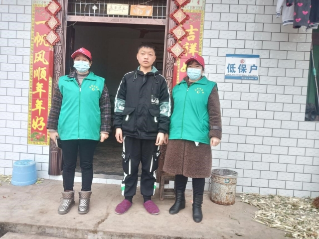 魏鑫松与采集者 魏鑫松与采集者