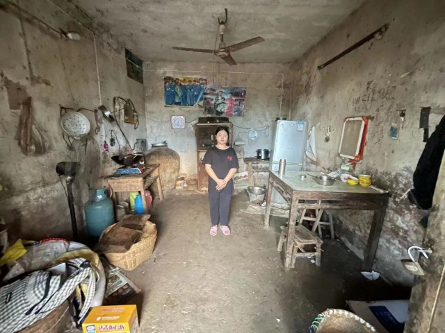 吴小利个人照 吴小利个人照